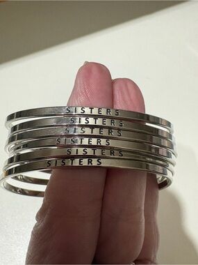 Silver 'SISTERS' Stackable Cuff Bracelet Set - Women Jewelry